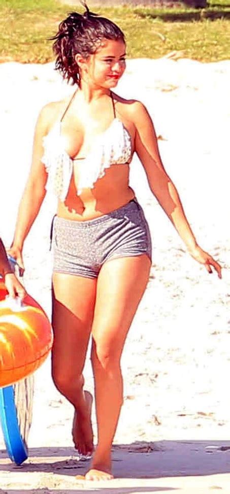 Thicc Selena Gomez Gorgeous On The Beach Half Naked