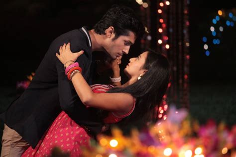 Romance Of Lucky And Swara In Swaragini Love Hindi Status Video