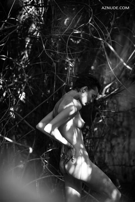 Oksana Chucha Shows Her Beautiful Naked Body In A New
