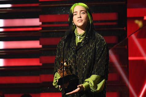 billie eilish wins   artist  grammy awards duh