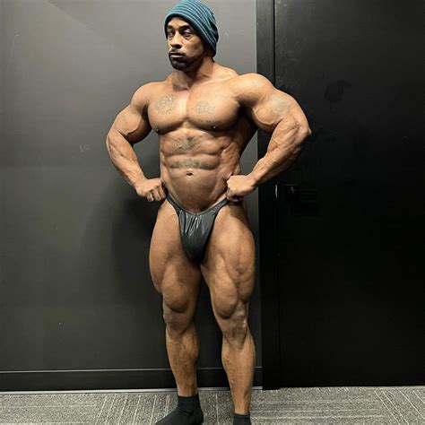 dectric lewis fitness model