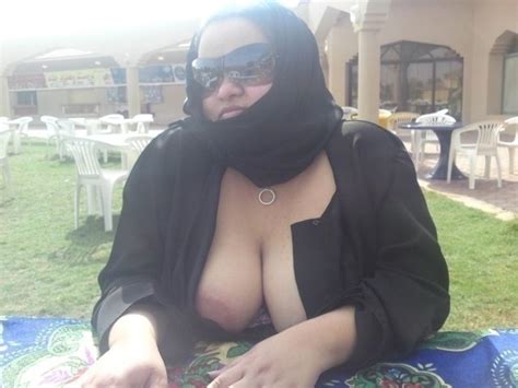 hijab girls breasts mega porn pics