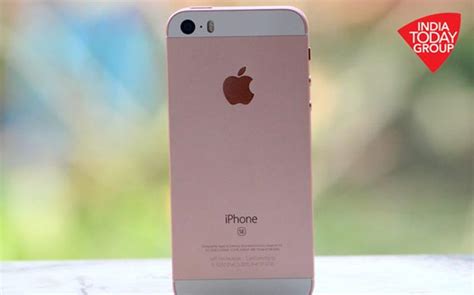 apple iphone se    india price starts  rs