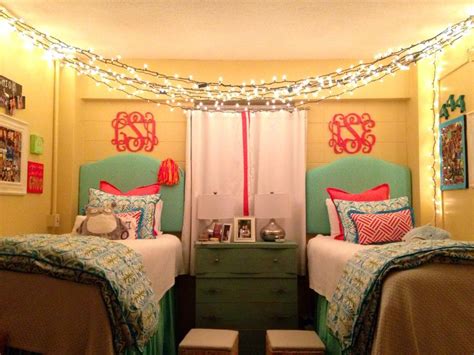 ole miss dorm room dorm pinterest cute dorm rooms bed covers and i love
