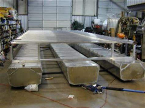 building  trailerable pontoon houseboat