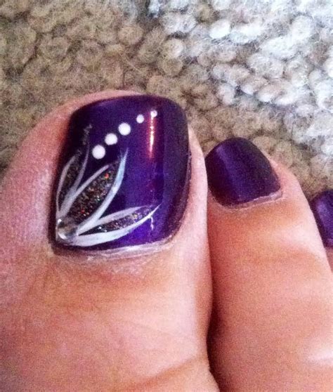 35 Stylish Purple Nail Art Designs For Toe Nails