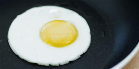 hack   perfectly shaped fried eggs  changed breakfast