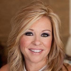 leigh anne tuohy age family bio famous birthdays