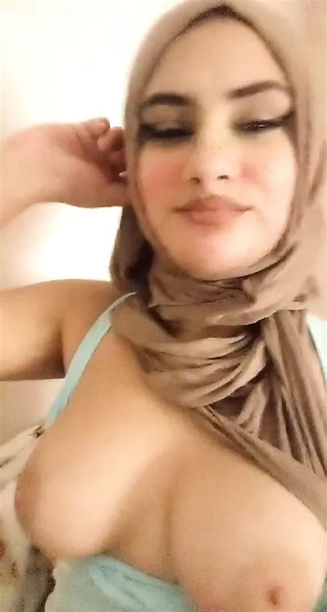 hot arab lady does boob show free mompov tube hd porn 6c xhamster