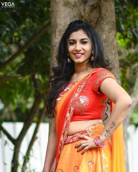 sexy vishnu priya latest half saree photoshoot navel queens