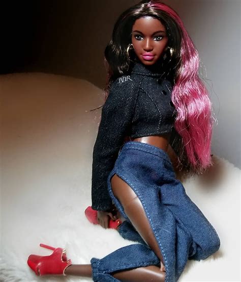 Pin By Cláudia Roberto On Dolls Afro Aa 1 Barbie Girl Doll Barbie
