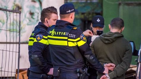 amsterdamse politie maakt gebruikt van gewiekste undercovermethode npo radio