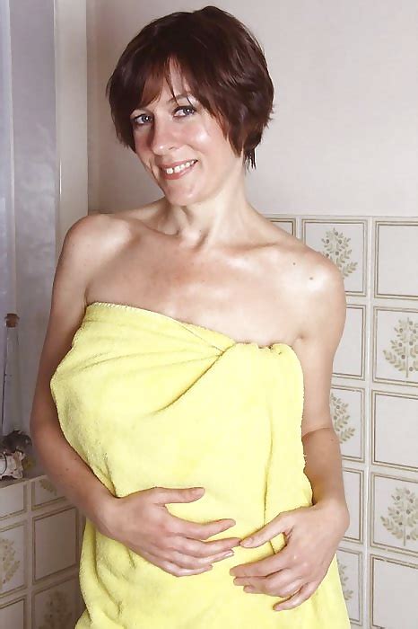 The Lovely Miss Jones Takes A Bath Porn Pictures Xxx