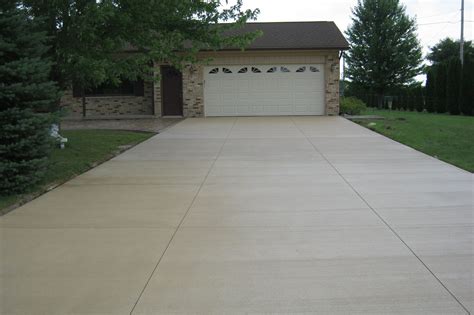 concrete driveway tips  long  concrete driveway       maintain