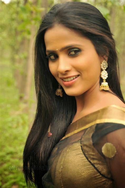 Prashanthi Hot Pics In Sleevless Blouse From Her Upcoming Telugu Movie