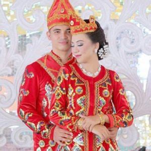 ragam baju adat sulawesi tengah pariwisata indonesia