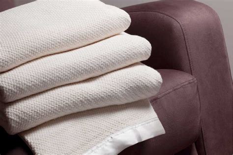 anthropologie Rivulets Quilt