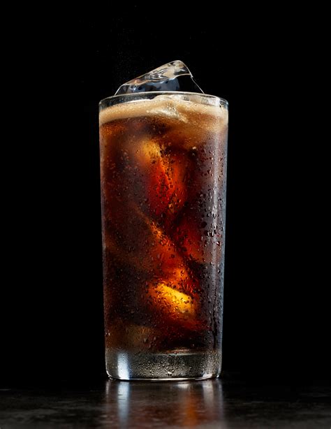diet soda drinks linked  higher stroke  dementia risk allure