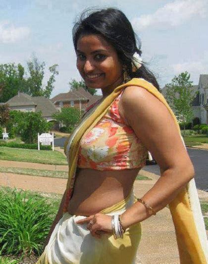 Tamil Mallu Sex Pictures Poornima Hot Saree Blouse Side