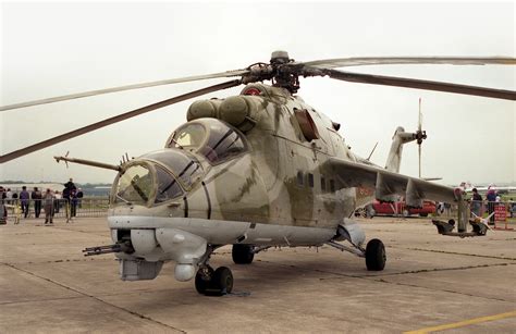 mi  hind gunship russian russia military weapon helicopter