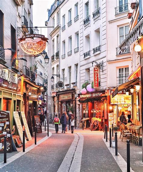 hobohtips  rue saint severin    parigi paris france oldest streets