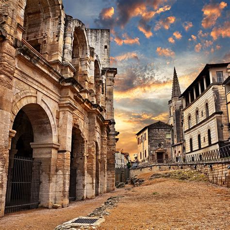 roman times arles    gauls  venerated cities home     people