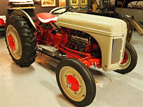 ford  tractor  photographed   usa world classics  flickr