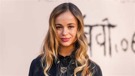 Prince Harry S Cousin Lady Amelia Windsor Turns Heads In The Boldest