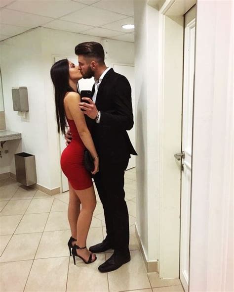 40 Best Selfie Poses For Couples – Buzz16 Relationship Goals Pictures