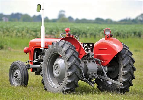 mf  tractor buying guide heritage machines