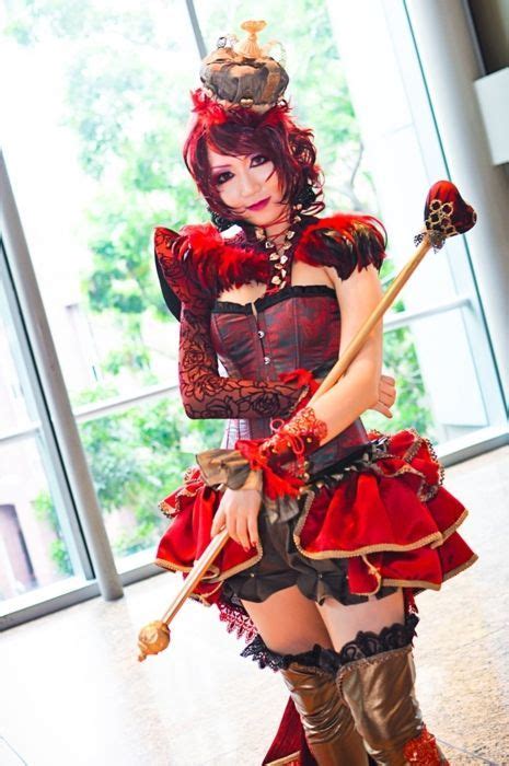 a gorgeous steampunk queen of hearts cosplay 10 alice in wonderland cosplays disney cosplay