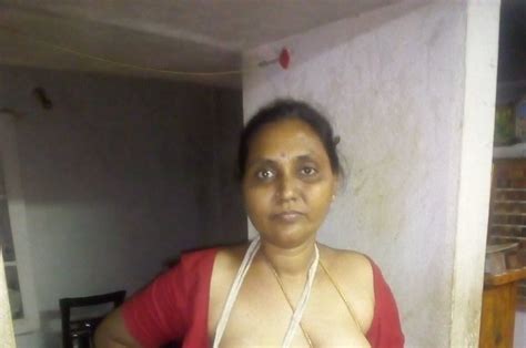 pure desi tamil mom 32 pics xhamster