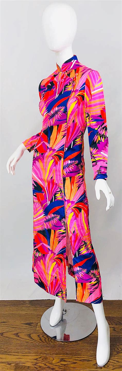 1970s dynasty for i magnin psychedelic vintage 70s silk cheongsam maxi
