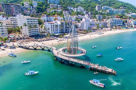 puerto vallarta  slowly starting  reopen  hopes  welcoming tourists  travel