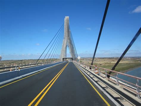 brug  de rio guadiana grensovergang van spanje naar portugal foto ria en henks reisblog