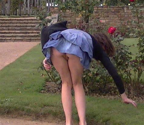 candid bend over upskirts