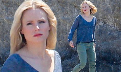 kristen bell chills out on the beach in malibu while