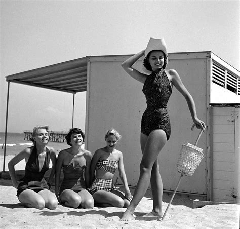 beautiful female beach fashions in florida 1950 ~ vintage