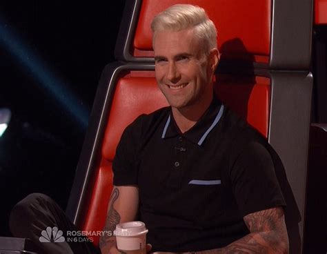 Adam Levine Unveils His New Blonde Hairdo On The Voice Daily Mail Online