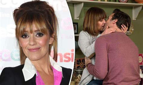 emmerdale zoe henry admits she s terrified about sex tape