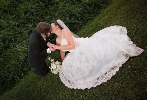 file bride groom kiss wikimedia commons