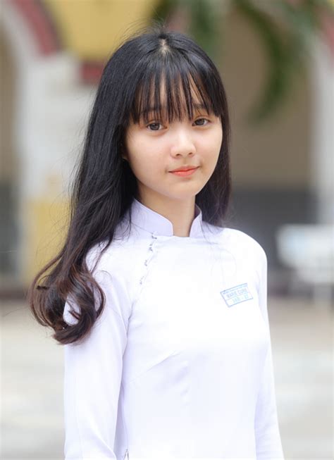 Ngắm Nữ Sinh Việt Dịu Dàng Trong Tà áo Dài Trắng