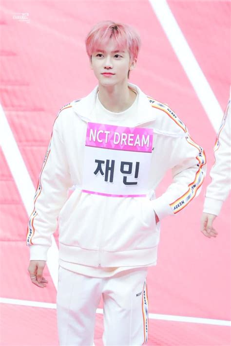 nct s jaemin takes nctzen s breath away with his