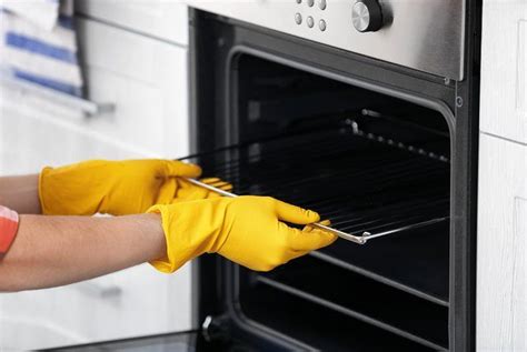 clean  oven cleaning oven racks  cleaning