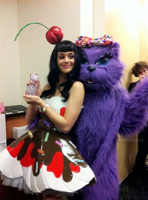 Kitty Purry And Katy Perry Withe Meow Perfume Katy Perry Queen Of
