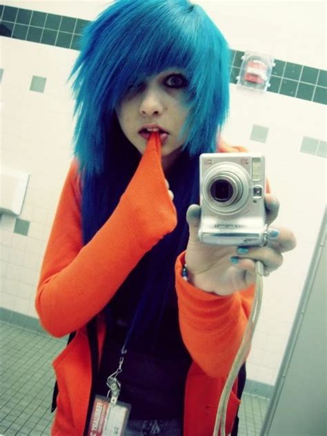 40 Cute Emo Hairstyles What Exactly Do They Mean Fashion Emo Girl