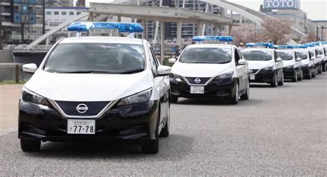 shhh nissan leaf police cars ready for duty in japan carscoops