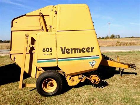 vermeer  series   baler farm machinery vermeer  farm