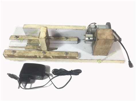 design fabrication  mini lathe machine