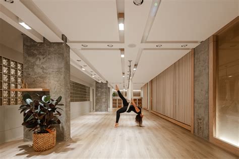 tru yoga studio itginteriors archdaily